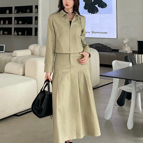 [홍콩명품.LOEWE] 로에베 25SS 로고 여성 카라 집업 데님 자켓 + 미디 스커트 상하의 세트 (베이지), BM21808, COCO, 레플리카의류,미러급사이트