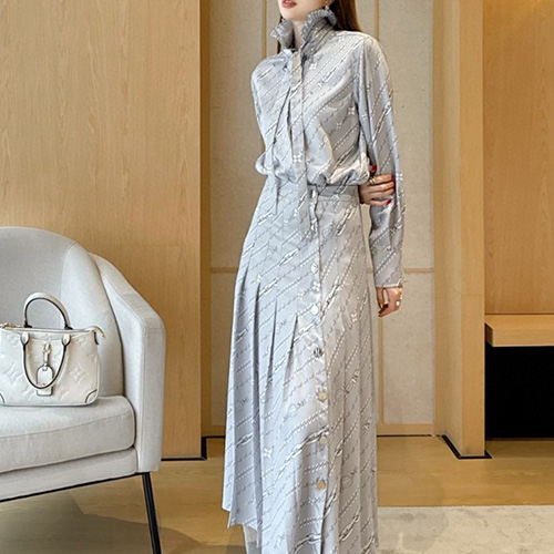 [홍콩명품.LOUIS VUITTON] 루이비통 25SS 로고 여성 블라우스 셔츠 + 롱 스커트 상하의 세트 (그레이), BM21811, COCO, 레플리카의류,미러급사이트