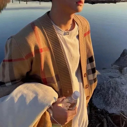 [홍콩명품.Burberry] 버버리 25SS 로고 체크패턴 V넥 니트 가디건 (카라멜), BM21894, KB, 레플리카의류,미러급사이트