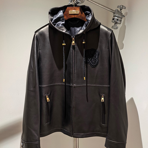 [홍콩명품.LOUIS VUITTON] 루이비통 25SS 로고 레더 가죽 후드 자켓 1AHVKJ (2컬러), BM21937, TOM, 레플리카의류,미러급사이트