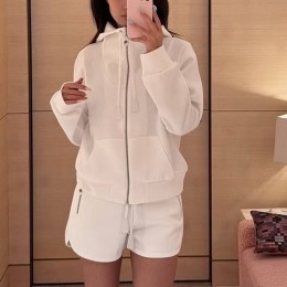[홍콩명품.LOUIS VUITTON] 루이비통 25SS 로고 여성 후드 집업 자켓 + 미니 쇼츠 핫팬츠 상하의 세트 (2컬러), BM21967, MC, 레플리카의류,미러급사이트