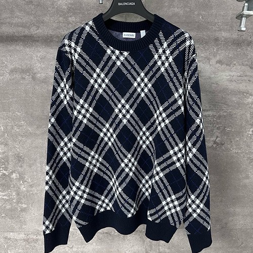[홍콩명품.Burberry] 버버리 25SS 로고 체크패턴 니트 스웨터 (네이비), BM22206, KK, 레플리카의류,미러급사이트
