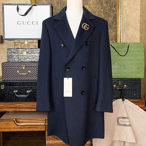 [홍콩명품.Gucci] 구찌 25SS 로고 브로치 캐시미어 코트 (네이비), BM22238, S1F, 레플리카의류,미러급사이트