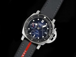 [홍콩명품시계.PANERAI] 파네라이 팸1565 Submersible Luna Rossa 42mm 블루 다이얼