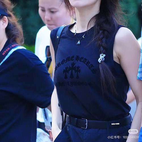 [홍콩명품.Chrome Hearts] 크롬하츠 25SS 로고 여성 슬리브리스 탑 티셔츠 (블랙), BM22480, JL, 레플리카의류,미러급사이트