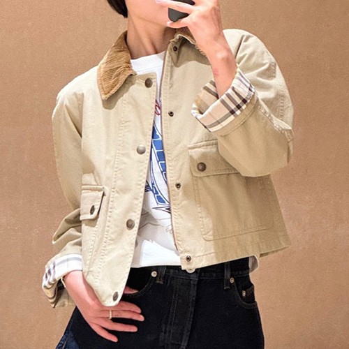 [홍콩명품.Burberry] 버버리 25SS 로고 여성 카라 자켓 (베이지), BM22607, JL, 레플리카의류,미러급사이트