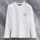 [홍콩명품.Burberry] 버버리 25SS 로고 자수 긴팔 티셔츠 (화이트), BM22644, KSM, 레플리카의류,미러급사이트