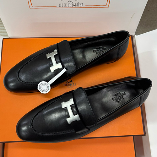 [홍콩명품.Hermes] 에르메스 25SS 로고 여성 레더 가죽 구두 로퍼 (블랙-은장), SE5617, 명품스니커즈,운동화,구두,로퍼,하이탑,신발