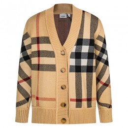[홍콩명품.Burberry] 버버리 25SS 로고 체크패턴 V넥 니트 가디건 (카라멜), BM22763, S1F, 레플리카의류,미러급사이트