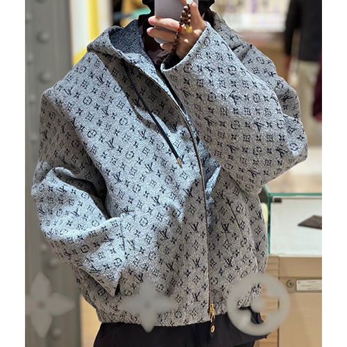 [홍콩명품.LOUIS VUITTON] 루이비통 25SS 로고 모노그램 후드 집업 자켓 1AHZN9 (그레이), BM23003, KK, 레플리카의류,미러급사이트
