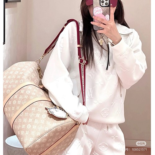 [홍콩명품.LOUIS VUITTON] 루이비통 25SS 로고 여성 모노그램 하프지퍼 맨투맨 티셔츠 + 조거 팬츠 바지 상하의 세트 (2컬러), BM23075, MC, 레플리카의류,미러급사이트