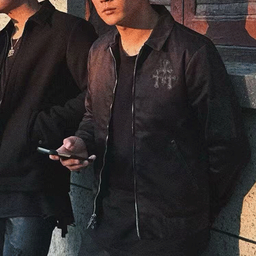 [홍콩명품.Chrome Hearts] 크롬하츠 25SS 로고 크로스 솜패딩 카라 봄버 자켓 (블랙), BM23239, RO 레플리카의류,미러급사이트