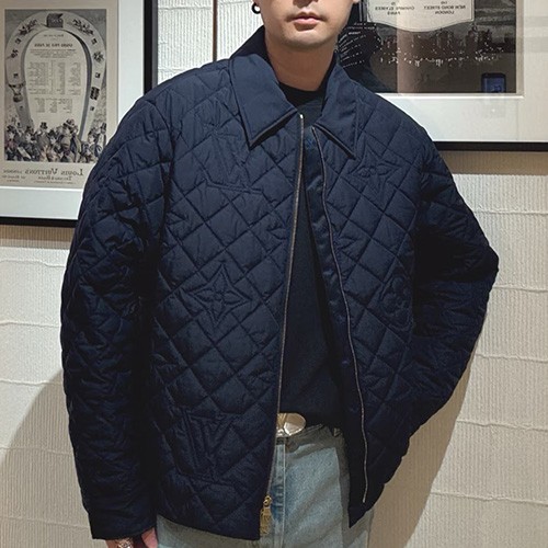 [홍콩명품.LOUIS VUITTON] 루이비통 25SS 로고 퀼티드 모노그램 자켓 1AIJRH, BM23343, KB, 레플리카의류,미러급사이트