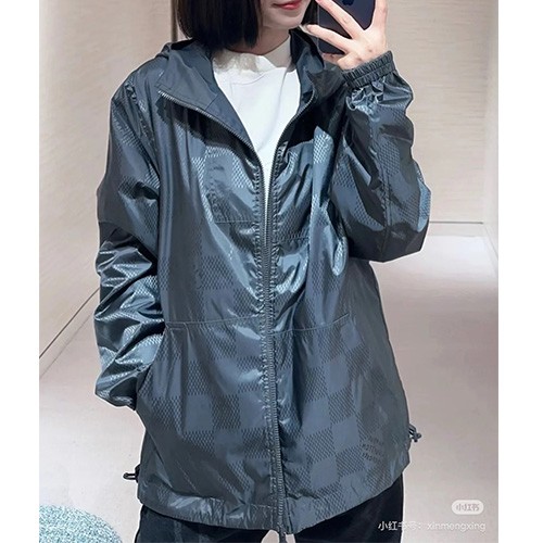 [홍콩명품.LOUIS VUITTON] 루이비통 25SS 로고 다미에 리버서블 후드 바람막이 자켓 (그레이), BM23554, KB, 레플리카의류,미러급사이트
