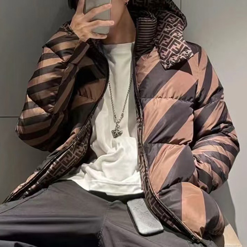 [홍콩명품,FENDI] 펜디 25SS 로고 패턴 리버서블 다운 패딩 후드 바람막이 자켓 (브라운), BM23701, KK, 레플리카의류,미러급사이트