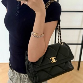 [홍콩명품.CHANEL] 샤넬 25SS 로고 레더 가죽 퀄팅 크로스백 (블랙-금장), BGM5529, BDA, 홍콩명품가방,명품쇼핑몰,크로스백,핸드백,구매대행