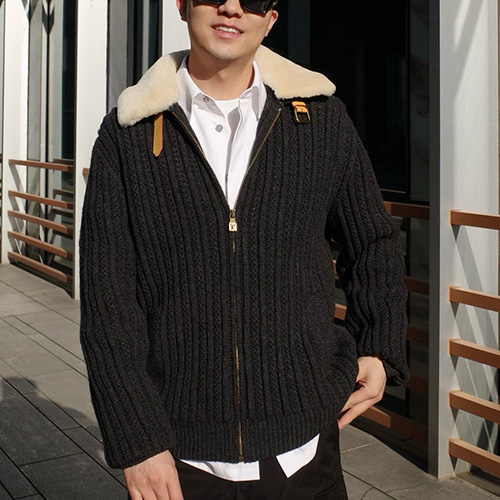 [홍콩명품.LOUIS VUITTON] 루이비통 25SS 로고 시어링 니트 집업 가디건 자켓 1AJBU9 (다크그레이), BM24273, KB, 레플리카의류,미러급사이트