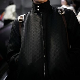 [홍콩명품.Gucci] 구찌 26SS 로고 터틀넥 GG수프림 봄버 자켓 (블랙), BM24410, JL, 레플리카의류,미러급사이트