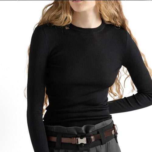 [홍콩명품,PRADA] 프라다 26SS 삼각로고 여성 슬림 니트 스웨터 (블랙), BM24420, JL, 레플리카의류,미러급사이트