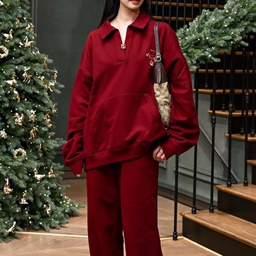 [홍콩명품.Gucci] 구찌 26SS 로고 자수 기모 카라 맨투맨 티셔츠 + 조거 팬츠 바지 상하의 세트 (레드), BM24441, KB, 레플리카의류,미러급사이트
