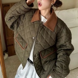 [홍콩명품,MIU MIU] 미우미우 26SS 로고 여성 퀄팅 솜패딩 카라 자켓 (카키), BM24465, JL, 레플리카의류,미러급사이트