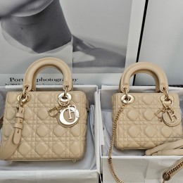 [홍콩명품,Christian Dior] 디올 26SS 로고 CD Lady 토트백 핸드백 (베이지-2사이즈), BGM5554, BDA, 홍콩명품가방,명품쇼핑몰,크로스백,핸드백,구매대행