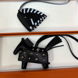 [홍콩명품.Hermes] 에르메스 26SS 로고 Rodeo 백참 (블랙), BGM5597, H3, 홍콩명품가방,명품쇼핑몰,크로스백,핸드백,구매대행