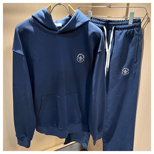 [홍콩명품.MONCLER] 몽클레어 26SS 로고 자수 후드 티셔츠 + 조거 팬츠 바지 상하의 세트 (2컬러), BM24574, 레플리카의류,미러급사이트