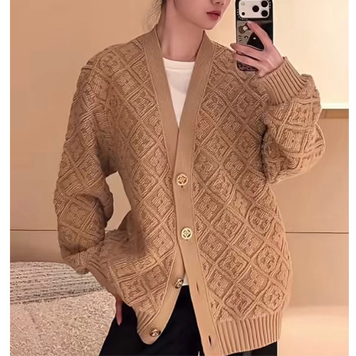 [홍콩명품.LOUIS VUITTON] 루이비통 26SS 로고 여성 모노그램 V넥 니트 가디건 (카라멜), BM24604, KSM, 레플리카의류,미러급사이트
