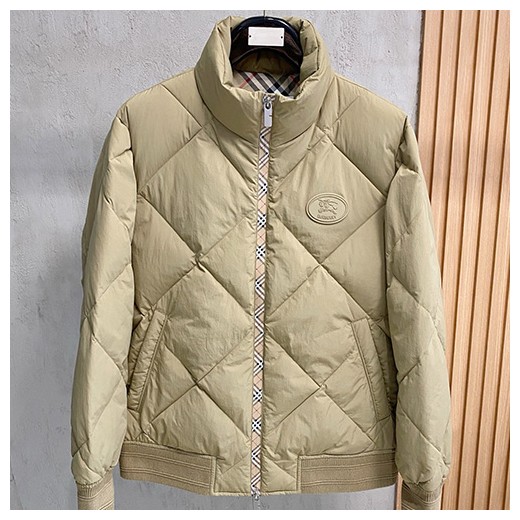 [홍콩명품.Burberry] 버버리 26SS 로고 터틀넥 퀄팅 구스다운 패딩 자켓 (2컬러), BM24635, HH, 레플리카의류,미러급사이트