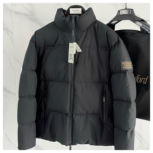 [홍콩명품.Burberry] 버버리 26SS 로고 구스다운 패딩 자켓 (블랙), BM24640, HH, 레플리카의류,미러급사이트