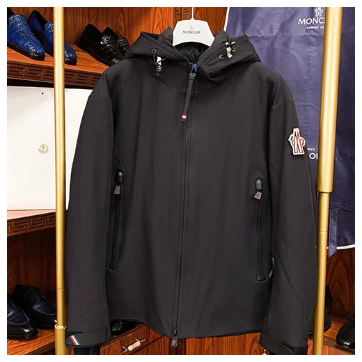 [홍콩명품.MONCLER] 몽클레어 26SS 로고 후드 다운 패딩 파카 자켓 (블랙), BM24787, S1F, 레플리카의류,미러급사이트