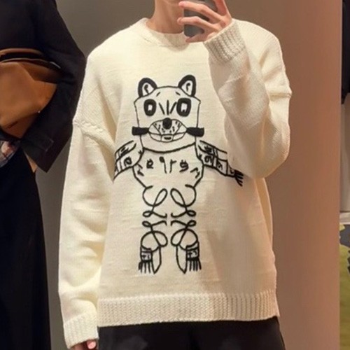 [홍콩명품.LOEWE] 로에베 26SS 로고 그래픽 니트 스웨터 (아이보리), BM24819, KK, 레플리카의류,미러급사이트