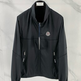 [홍콩명품.MONCLER] 몽클레어 26SS 로고 자수 터틀넥 봄버 자켓 (2컬러), BM24865, KSM, 레플리카의류,미러급사이트