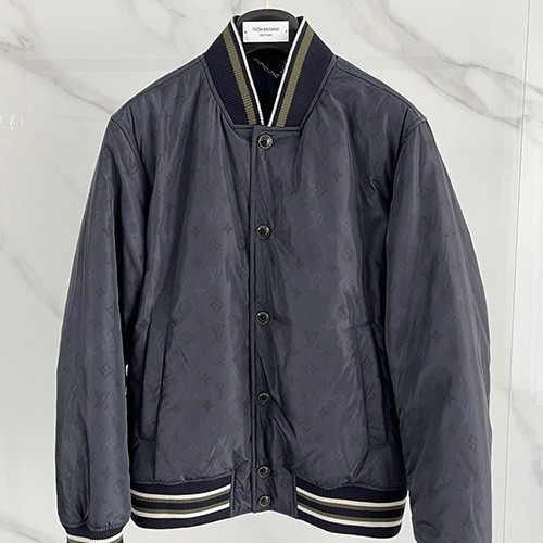 [홍콩명품.LOUIS VUITTON] 루이비통 26SS 로고 모노그램 솜패딩 봄버 자켓 (그레이), BM24893, KSM, 레플리카의류,미러급사이트