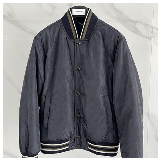 [홍콩명품.LOUIS VUITTON] 루이비통 26SS 로고 모노그램 솜패딩 봄버 자켓 (그레이), BM24893, KSM, 레플리카의류,미러급사이트