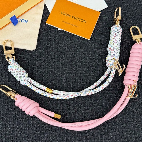 [홍콩명품.LOUIS VUITTON] 루이비통 26SS 로고 LV 가방 백 고리 (2컬러), ET3507, HY, 홍콩명품의류,구매대행,온라인명품