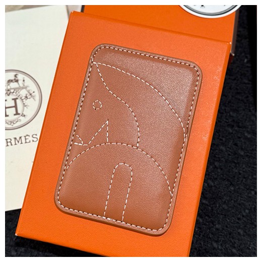 [홍콩명품.Hermes] 에르메스 26SS 로고 레더 가죽 아이폰 IPhone MagSafe (브라운), ET3540, HY, 홍콩명품의류,구매대행,온라인명품