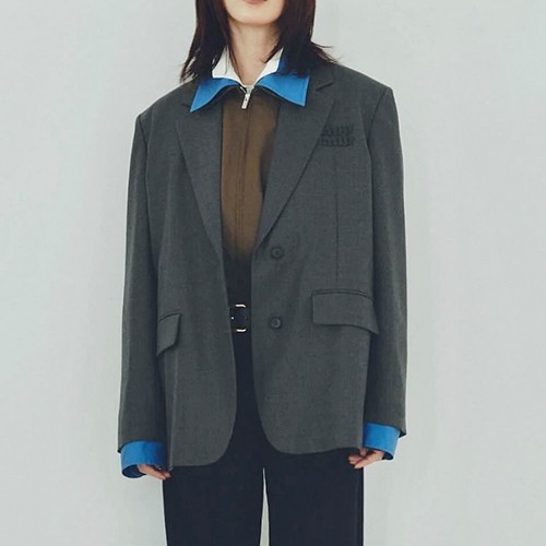 [홍콩명품,MIU MIU] 미우미우 26SS 로고 여성 오버핏 정장 수트 자켓 (그레이), BM25142, 무료배송