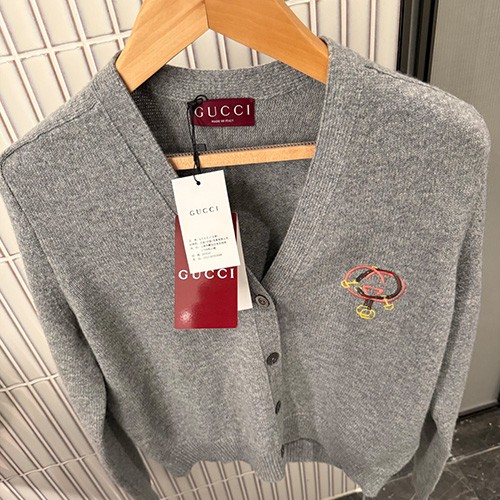 [홍콩명품.Gucci] 구찌 26SS 로고 자수 여성 V넥 니트 가디건 (그레이), BM25220, BR, 무료배송