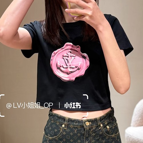 루이비통 로고 그래픽 여성 쇼트 반팔 티셔츠 (블랙) 26SS