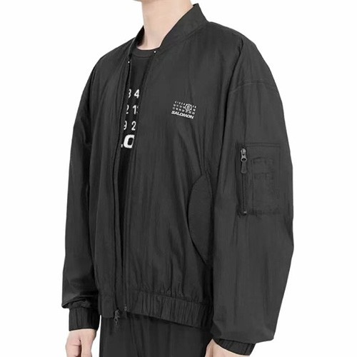 메종마르지엘라 로고 SALOMON 콜라보 나일론 봄버 자켓 (블랙) 26SS