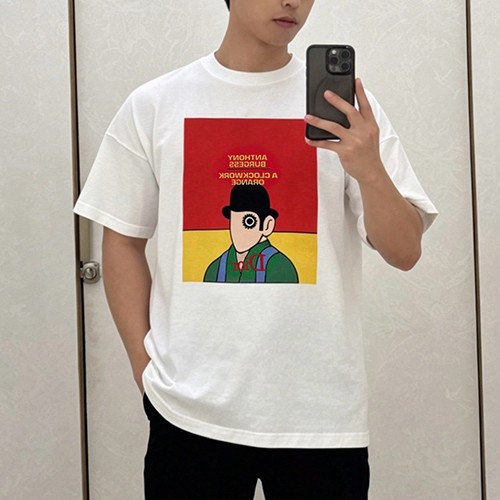 디올 로고 그래픽 프린트 반팔 티셔츠 (화이트) 26SS