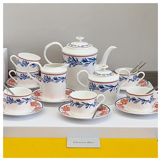 디올 로고 선물용 도자기 티포트 티컵 커피컵 세트 (15pcs) 26SS