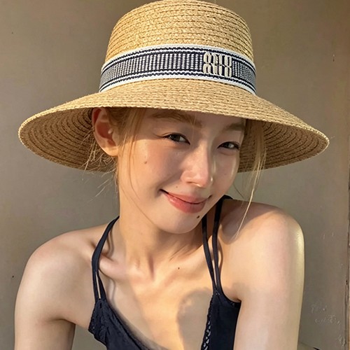 미우미우 여성 MIUMIU 자수 비치모자 벙거지 모자 26SS