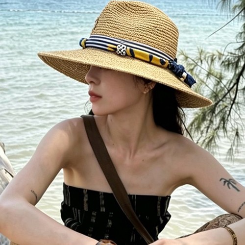 로에베 여성 비치모자 26SS