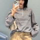 미우미우 여성 스트라이프 하프지퍼 카라 긴팔 티셔츠 26SS