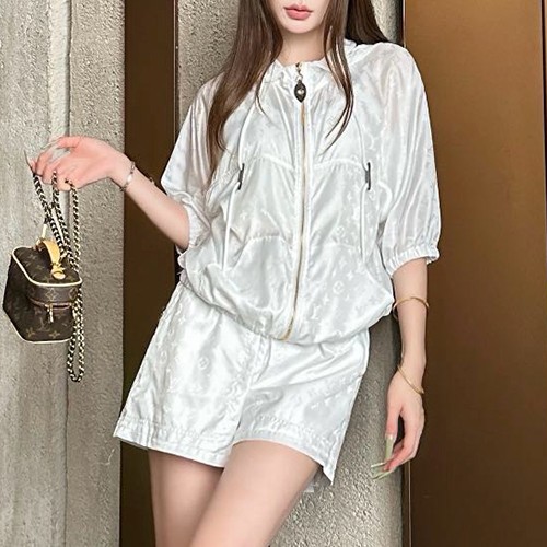 루이비통 여성 후드 반팔 윈드브레이커 자켓 + 미니 쇼츠 반바지 상하의 세트 26SS